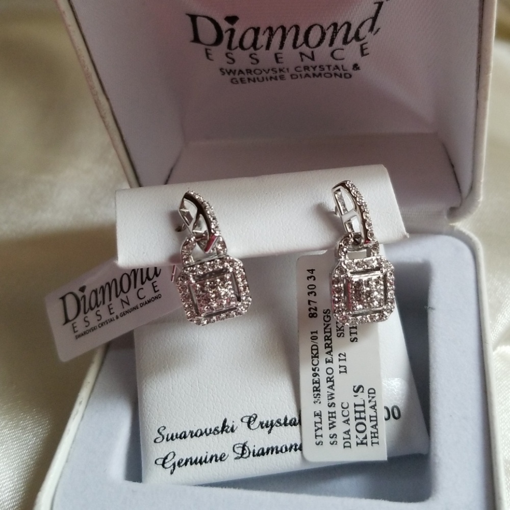 Diamond Essence Swarovski Crystal Gen Earrings